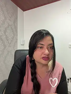 Snapshot of Antonella_Bernal chatting on July 15, 2:11 pm Antonella Bernal online show from July 15, 2:11 pm