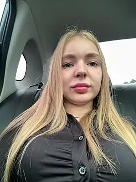 Emilyemmi online show from July 21, 9:33 am