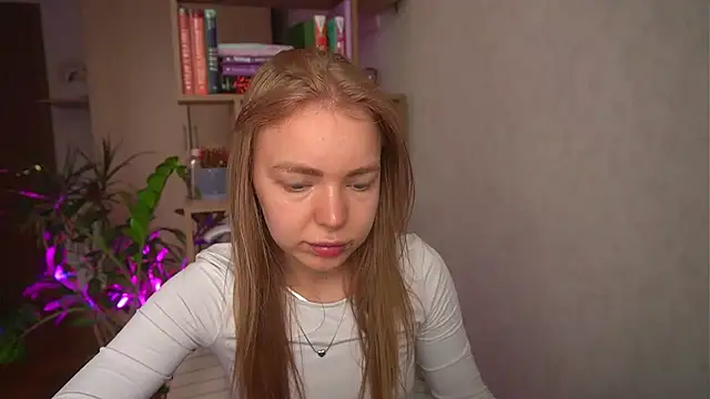 Emilyemmi online show from July 23, 7:17 am