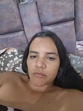 Snapshot of Yuli6x9 chatting on July 17, 3:24 am Yuli6x9 online show from July 17, 3:24 am