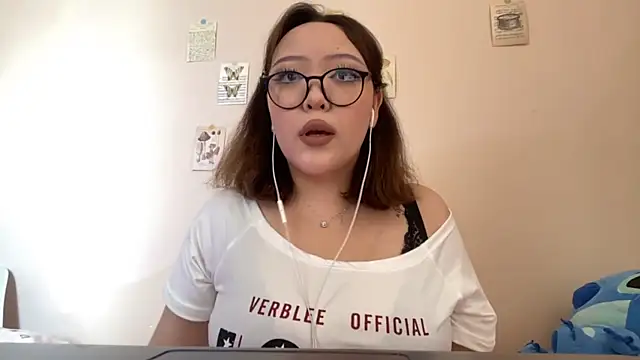 Snapshot of JoannaTearss chatting on July 24, 7:28 am JoannaTearss online show from July 24, 7:28 am