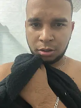 Snapshot of Dylanblackx1 chatting on July 22, 5:54 am Dylanblackx1 online show from July 22, 5:54 am