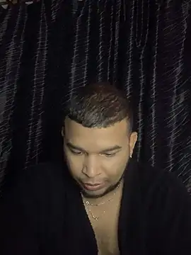 Snapshot of Dylanblackx1 chatting on July 27, 1:45 am Dylanblackx1 online show from July 27, 1:45 am