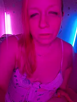 Snapshot of XxMs_StarzxX chatting on June 16, 2:14 am XxMs StarzxX online show from June 16, 2:14 am