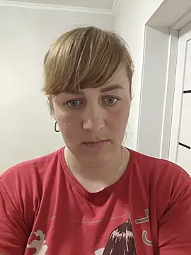 velvetsky323 online show from July 19, 8:45 pm