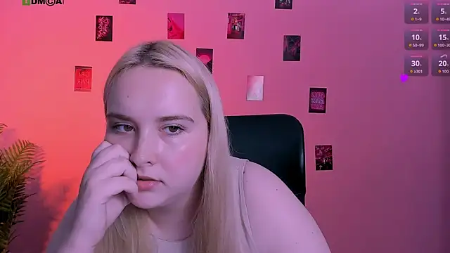 Snapshot of linda_lynx chatting on July 24, 11:19 am linda lynx online show from July 24, 11:19 am