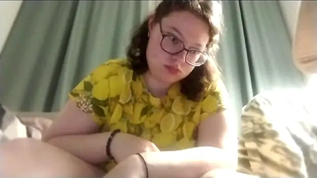 Snapshot of MulaVixen chatting on July 23, 8:18 pm MulaVixen online show from July 23, 8:18 pm