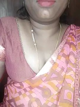 Snapshot of Tamil_hot_Shalini chatting on July 20, 8:28 am Tamil hot Shalini online show from July 20, 8:28 am