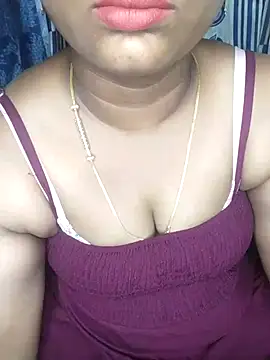 Snapshot of Tamil_hot_Shalini chatting on July 20, 7:27 pm Tamil hot Shalini online show from July 20, 7:27 pm