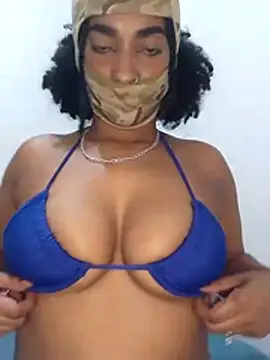 Snapshot of Neferttitt chatting on July 22, 5:27 pm Neferttitt online show from July 22, 5:27 pm