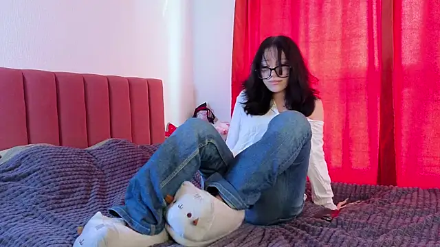 Snapshot of Mira_Rin chatting on July 27, 8:54 am Mira Rin online show from July 27, 8:54 am