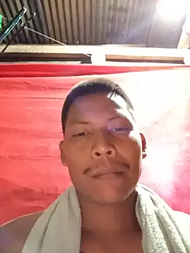 Snapshot of marcosymoree chatting on July 23, 3:26 am marcosymoree online show from July 23, 3:26 am