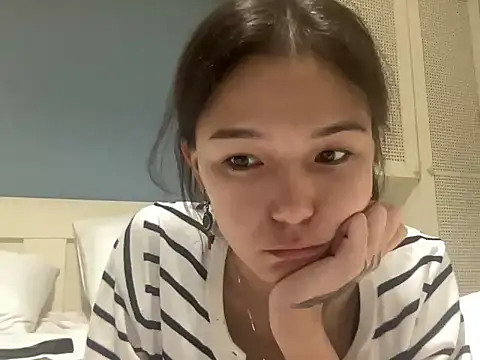 Snapshot of playfull_dolphin chatting on July 26, 5:42 pm playfull dolphin online show from July 26, 5:42 pm
