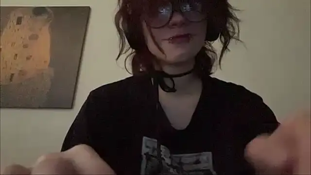 Snapshot of finna_be chatting on July 20, 10:39 am finna be online show from July 20, 10:39 am