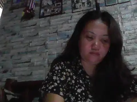 Snapshot of Lunasky05 chatting on July 23, 1:31 pm Lunasky05 online show from July 23, 1:31 pm
