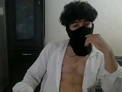 Snapshot of roxiii_ chatting on July 19, 1:59 pm roxiii online show from July 19, 1:59 pm