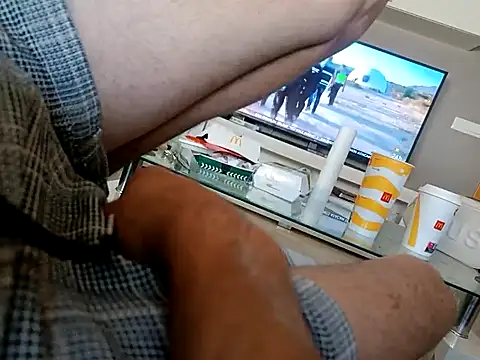 raulmadrid11 online show from July 19, 2:54 pm