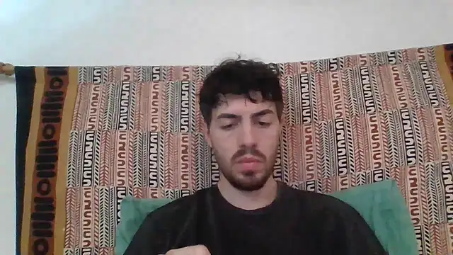 Snapshot of Newrama chatting on August 3, 6:33 pm Newrama online show from August 3, 6:33 pm