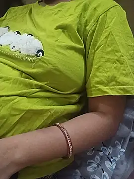 Snapshot of Lovely-Pihu chatting on July 25, 11:08 am Lovely-Pihu online show from July 25, 11:08 am