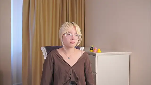 ErlineKaszinski online show from July 25, 1:52 pm