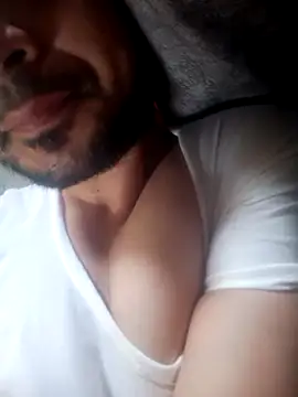 Snapshot of arousing3 chatting on July 25, 12:47 pm arousing3 online show from July 25, 12:47 pm