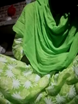 Snapshot of Suva_noty chatting on July 22, 8:11 pm Suva noty online show from July 22, 8:11 pm
