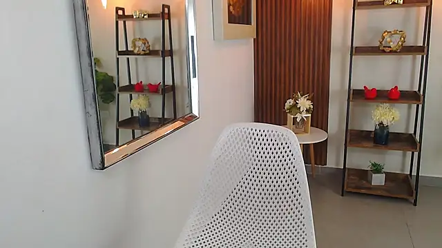 Snapshot of Emma_Clow chatting on July 24, 6:17 pm Emma Clow online show from July 24, 6:17 pm
