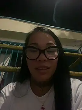Snapshot of Angeles_doll_ chatting on July 28, 6:20 am Angeles doll online show from July 28, 6:20 am