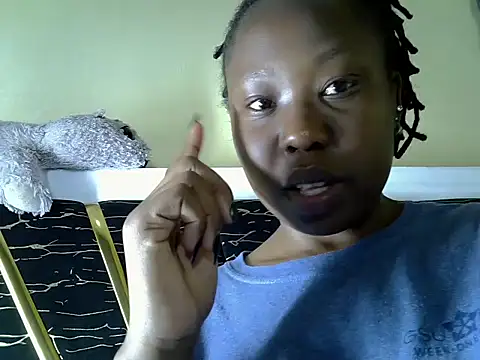 Misslovvie online show from July 25, 8:28 pm