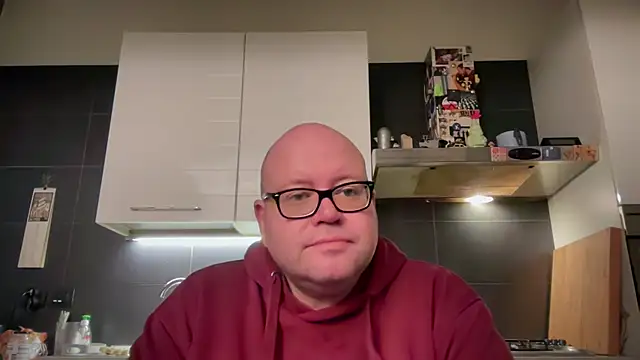 Snapshot of theitalianbear chatting on December 20, 3:53 pm theitalianbear online show from December 20, 3:53 pm