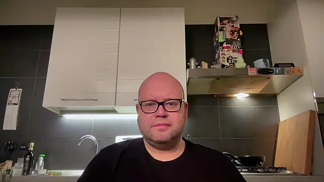 Snapshot of theitalianbear chatting on January 16, 7:31 pm theitalianbear online show from January 16, 7:31 pm