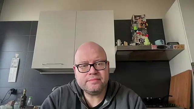 Snapshot of theitalianbear chatting on January 17, 1:35 pm theitalianbear online show from January 17, 1:35 pm