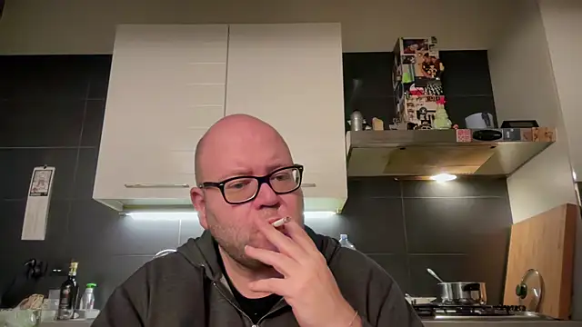 Snapshot of theitalianbear chatting on January 17, 7:49 pm theitalianbear online show from January 17, 7:49 pm