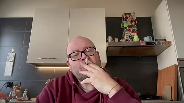 Snapshot of theitalianbear chatting on January 21, 10:30 am theitalianbear online show from January 21, 10:30 am