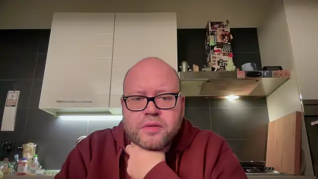 Snapshot of theitalianbear chatting on February 14, 6:51 pm theitalianbear online show from February 14, 6:51 pm