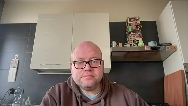 Snapshot of theitalianbear chatting on March 18, 10:46 am theitalianbear online show from March 18, 10:46 am