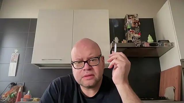 Snapshot of theitalianbear chatting on November 16, 10:32 am theitalianbear online show from November 16, 10:32 am