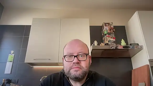 theitalianbear online show from March 13, 10:00 am