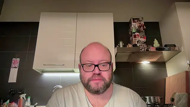 theitalianbear online show from April 22, 3:20 am