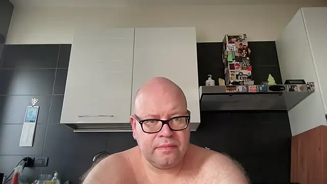 theitalianbear online show from July 20, 6:17 am