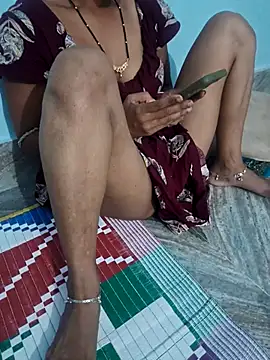 MEERA8008 online show from August 6, 12:01 am