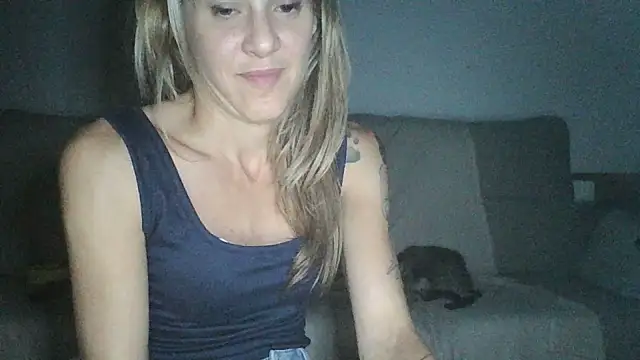 Snapshot of Viciosillaa chatting on August 4, 11:07 pm Viciosillaa online show from August 4, 11:07 pm