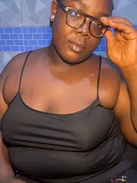 Snapshot of bigblackghurl chatting on July 31, 11:15 pm bigblackghurl online show from July 31, 11:15 pm