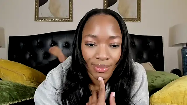 nicolesolace online show from February 20, 2:02 pm