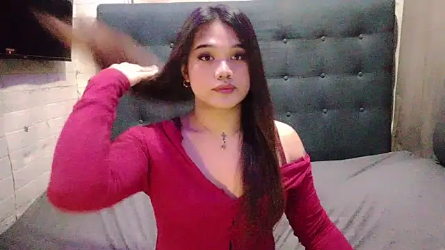 Snapshot of FoxxyJesa chatting on June 4, 3:29 pm FoxxyJesa online show from June 4, 3:29 pm