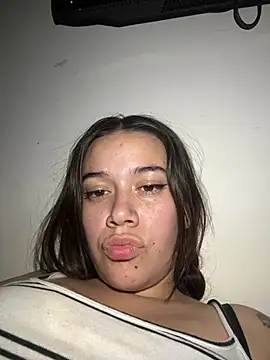 Snapshot of Scarleth_Nova528 chatting on July 30, 5:17 am Scarleth Nova528 online show from July 30, 5:17 am