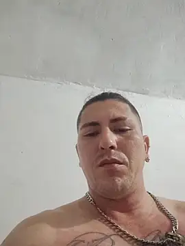 Snapshot of tigre_1992 chatting on August 3, 1:15 am tigre 1992 online show from August 3, 1:15 am