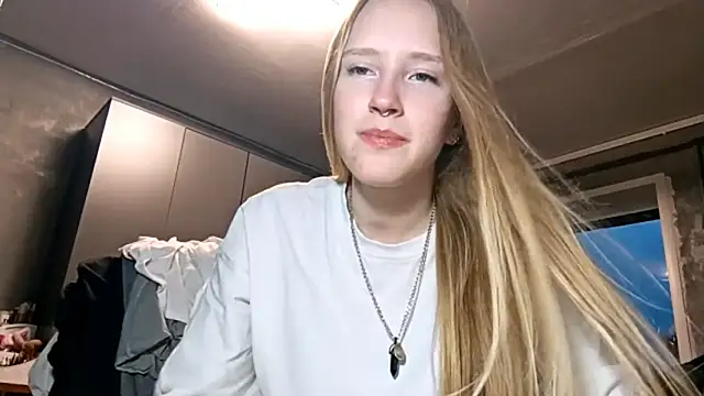 Snapshot of Mia_Azart chatting on July 31, 3:55 pm Mia Azart online show from July 31, 3:55 pm