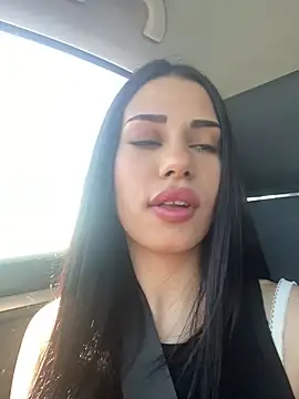 Snapshot of EllaBubbless chatting on August 1, 10:25 am EllaBubbless online show from August 1, 10:25 am