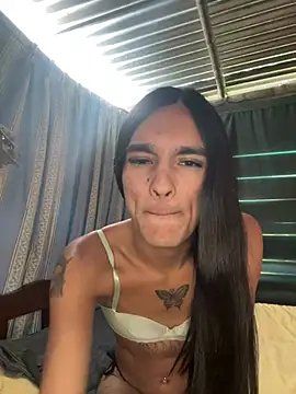 Snapshot of SofiaaLuxx chatting on August 1, 5:12 pm SofiaaLuxx online show from August 1, 5:12 pm